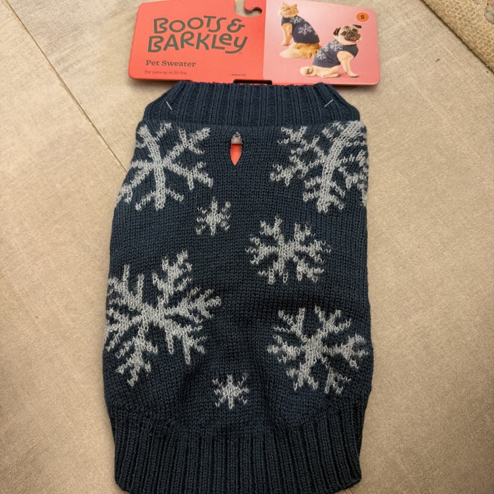 Boots & Barkley Blue/White Snowflake Acrylic Dog Sweater Size S Warm Winter